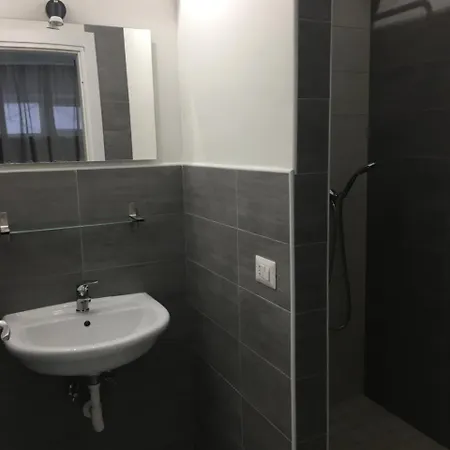 Cheap Stop ホステル *